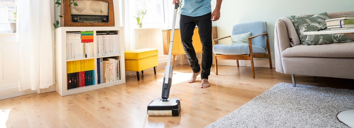 nên mua máy hút bụi lau nhà loại nào