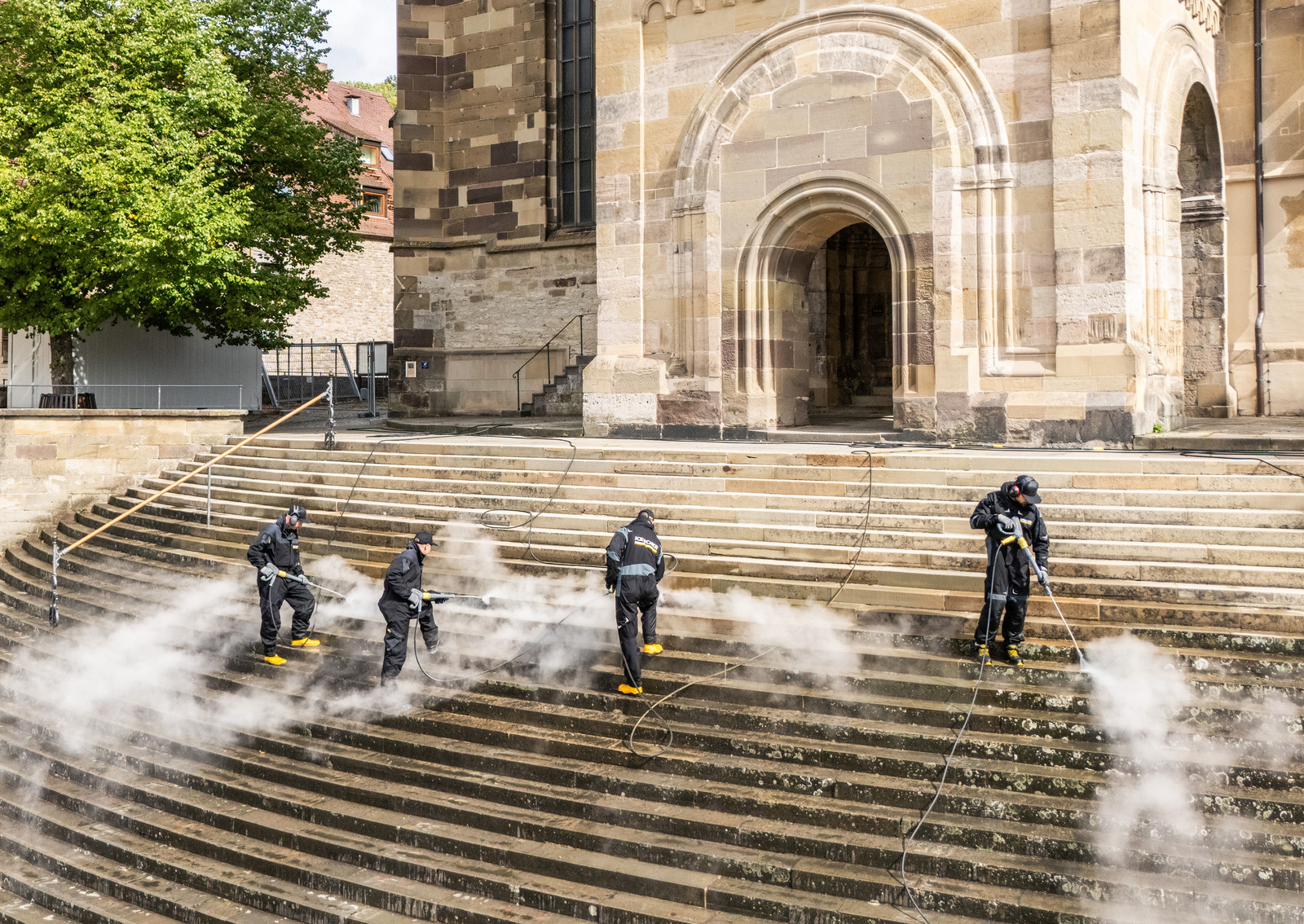 The Kärcher team cleaned the stairs of St. Michaels church in Schwäbisch Hall. The Kärcher team cleaned the stairs of St. Michaels church in Schwäbisch Hall.