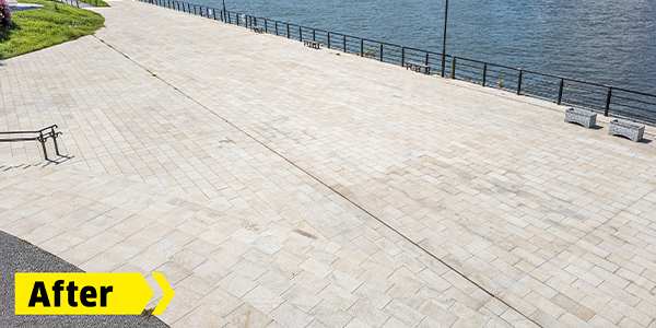 万代テラス ハジマリヒロバ（清掃後）