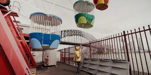 Ferris Wheel - Luna Park Cleaning