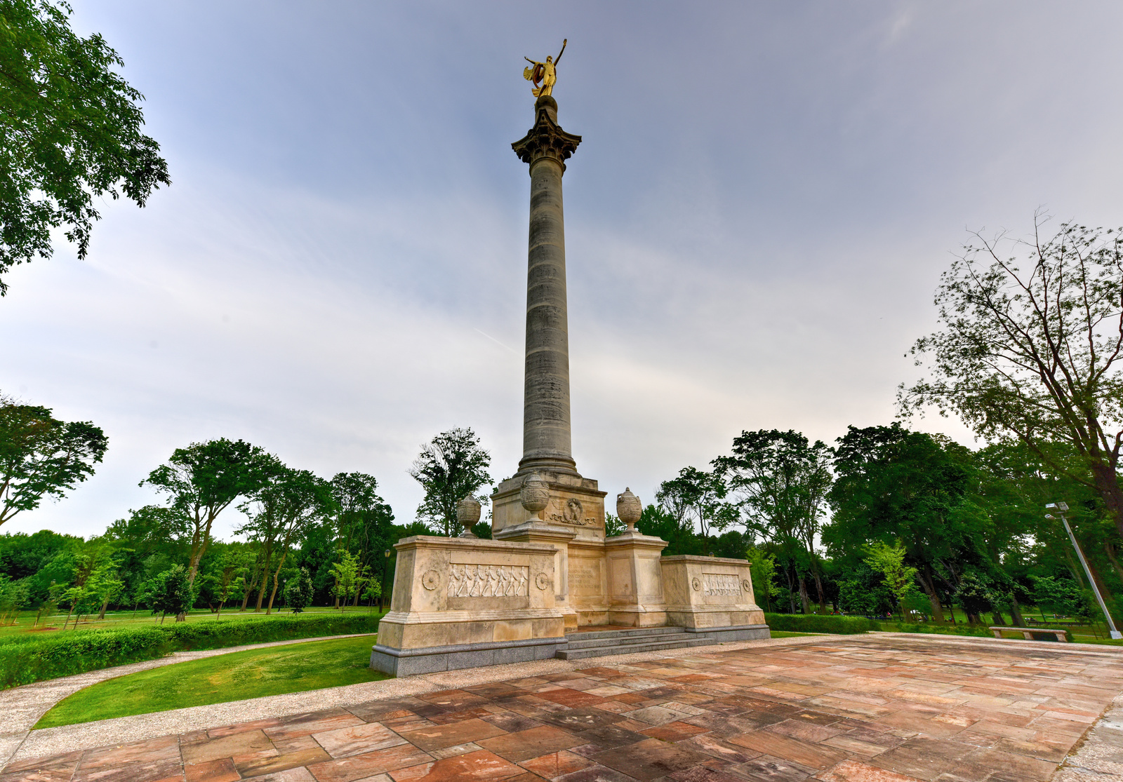 Large WW1 Pillar Memorial in New York
