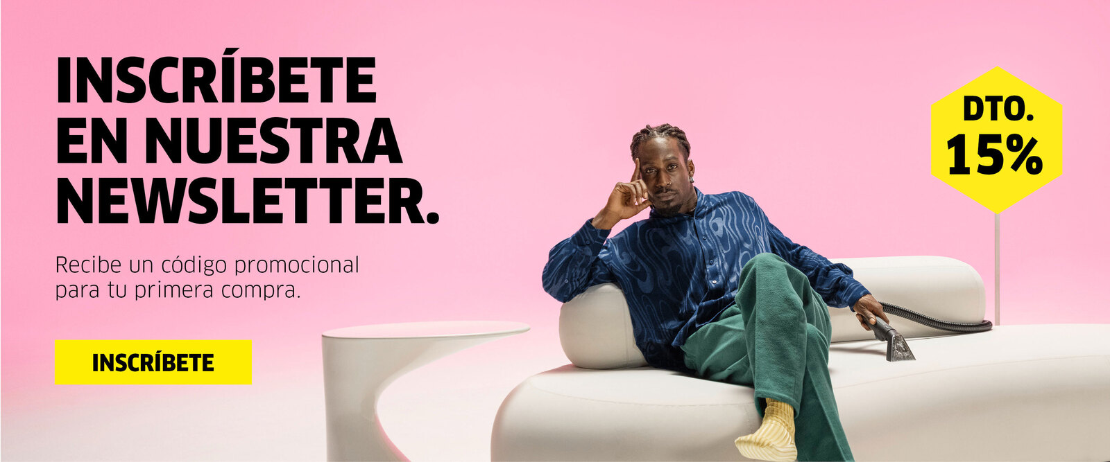 Mujer con maquina vapor Kärcher