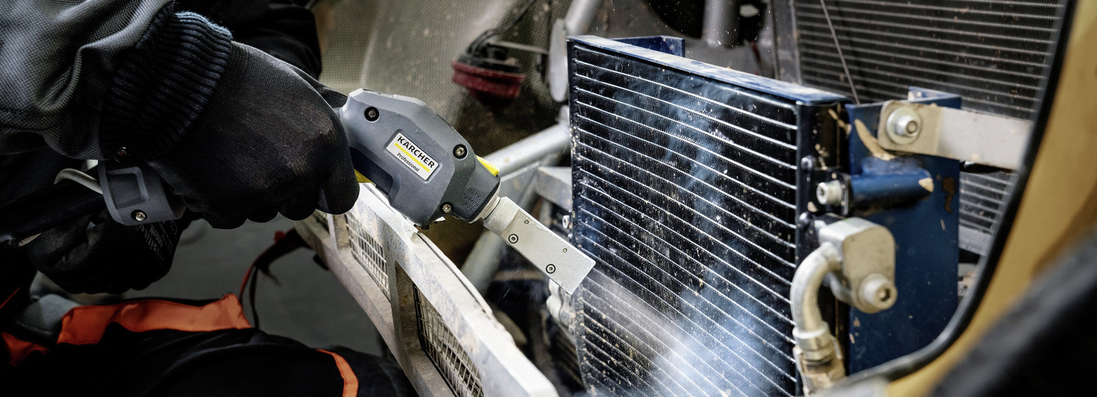 Čišćenje dijelova automobila suhim ledom