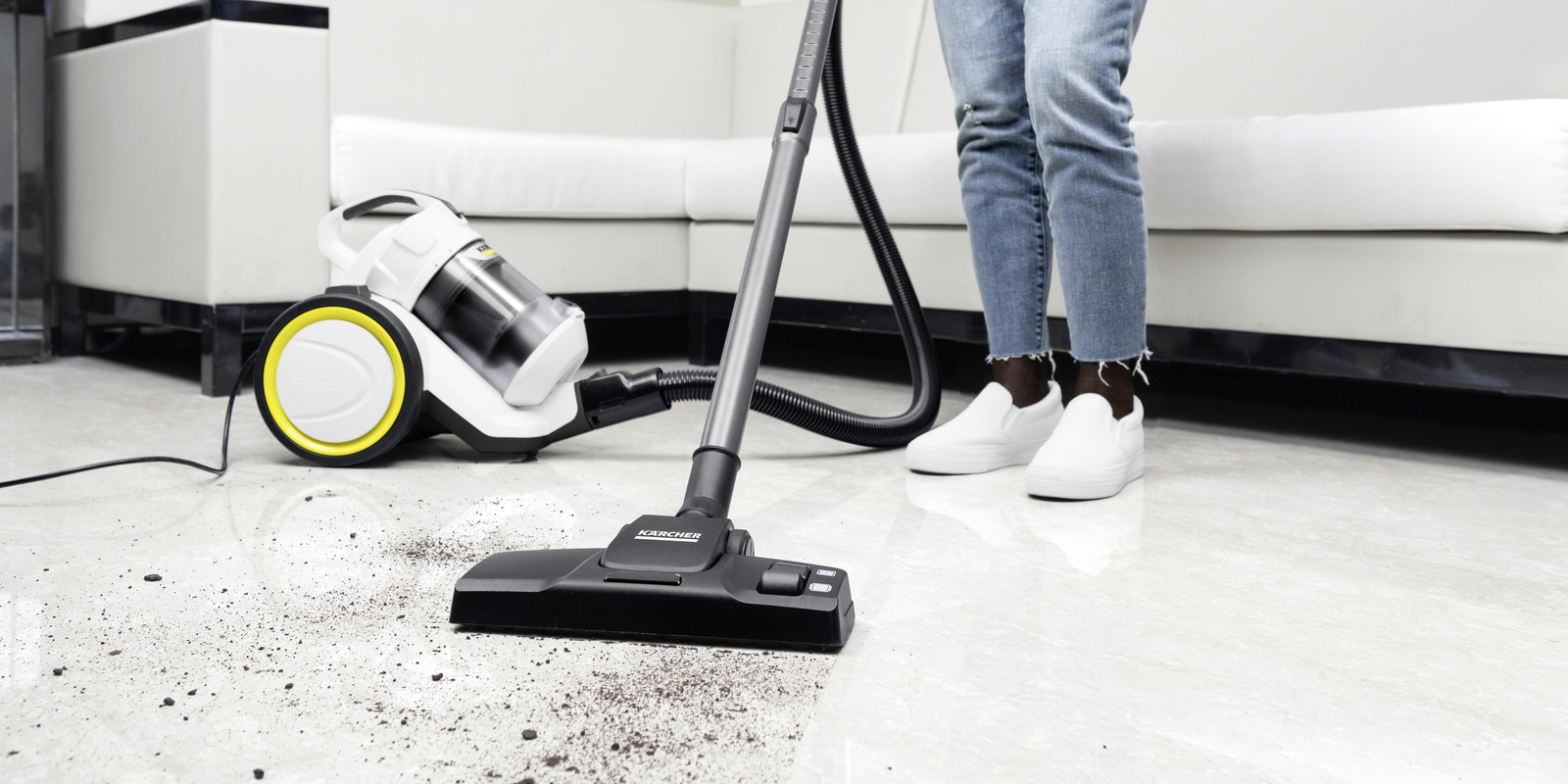 jaką moc powinien mieć odkurzacz domowy zdjęcie tytułowe