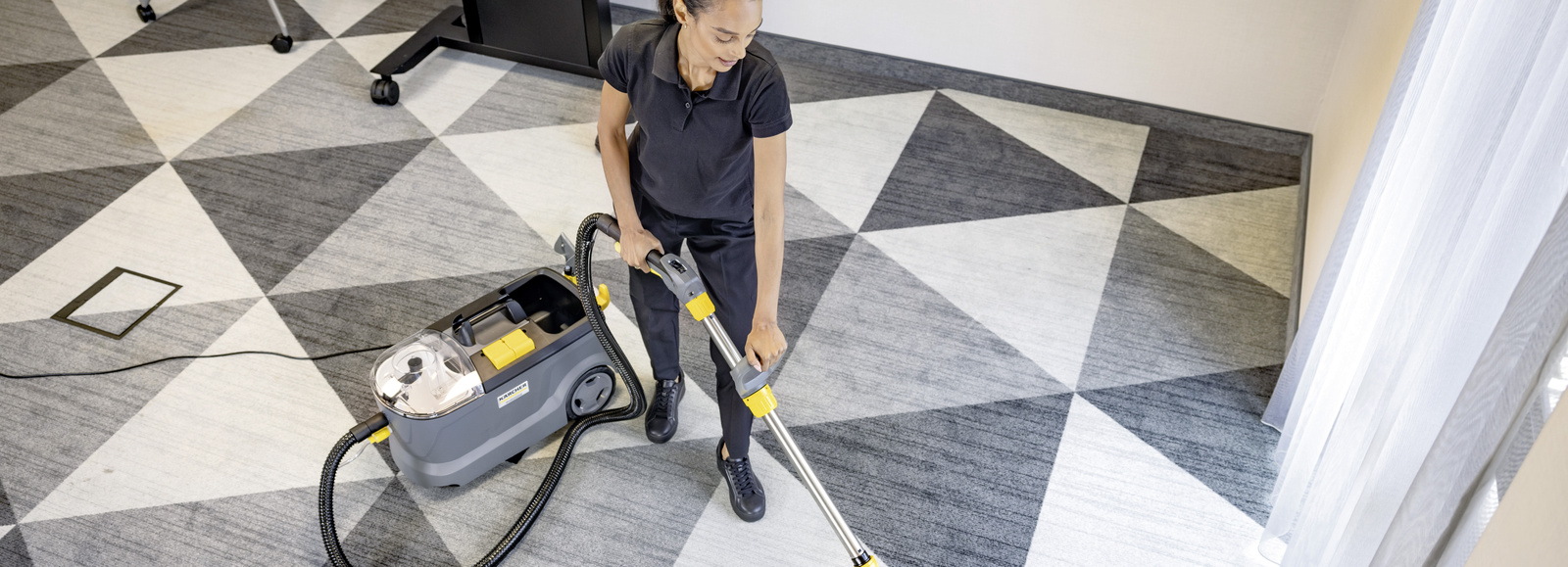  jak usunąć plamy z wosku 