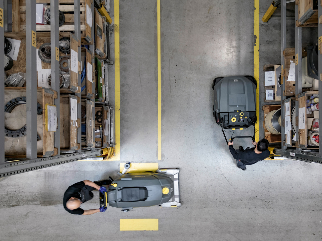 The Perfect Duo combines powerful sweeping performance with fibre-deep wet cleaning