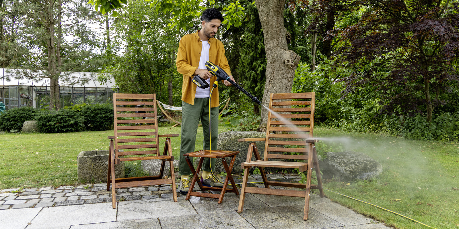 Tuinmeubels schoonmaken met Kärcher hogedruk