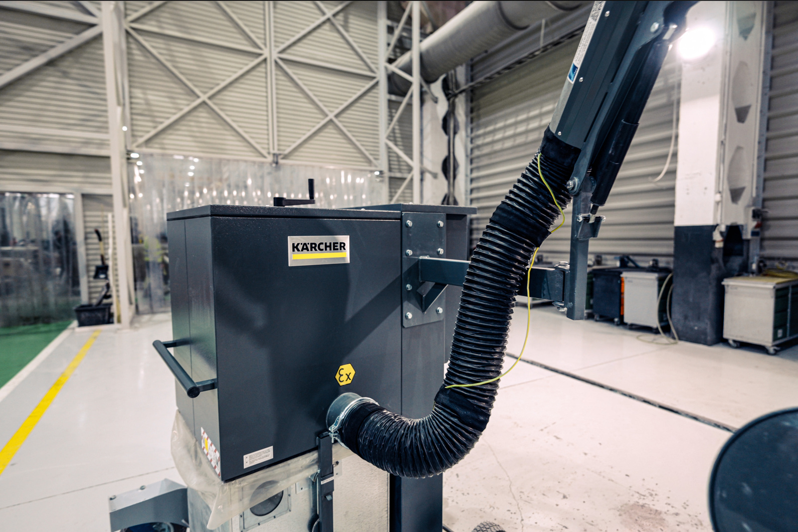 Odpylacz przemysłowy ID 130/22 Z22 z ramieniem