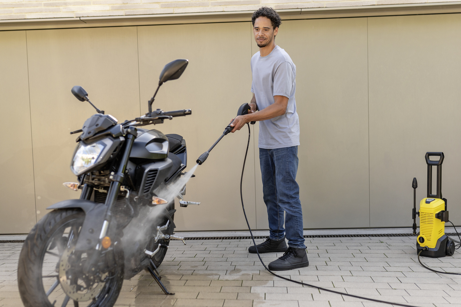 Kärcher Saugwischer entfernt 99 der Bakterien mit hygienischer Reinigung
