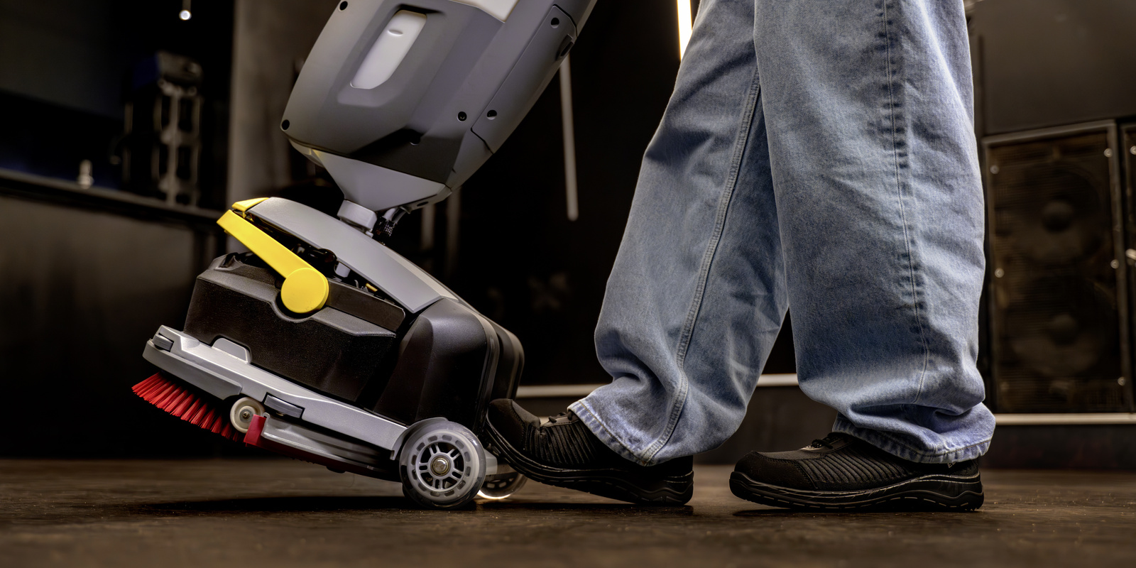 Les grandes surfaces sont nettoyées rapidement, facilement et en profondeur