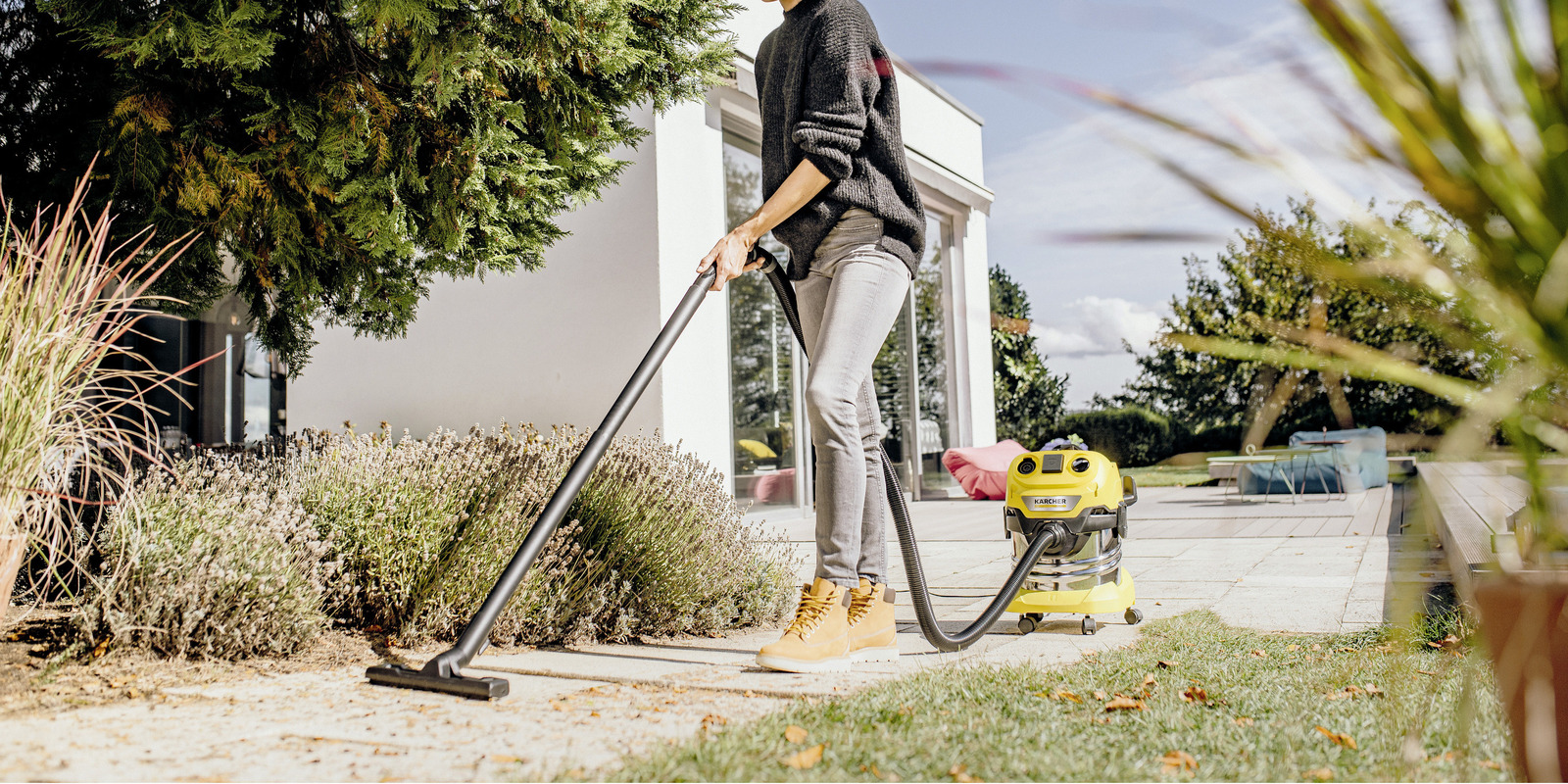 Nass-/Trockensauger mit Blasfunktion