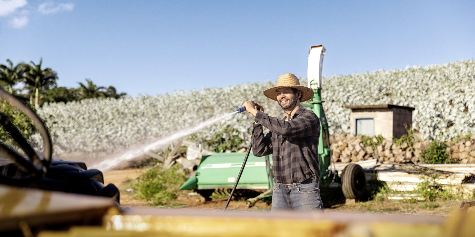 Limpeza de Maquinário Agrícola com Lavadora de Alta Vazão