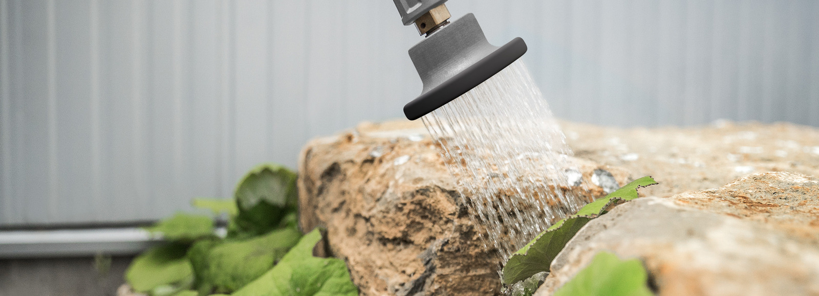 Usuwanie chwastów na teranach zielonych