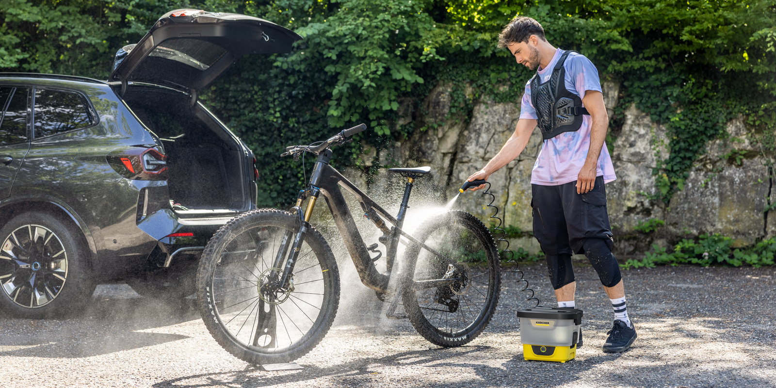 Mobile Outdoor Cleaner