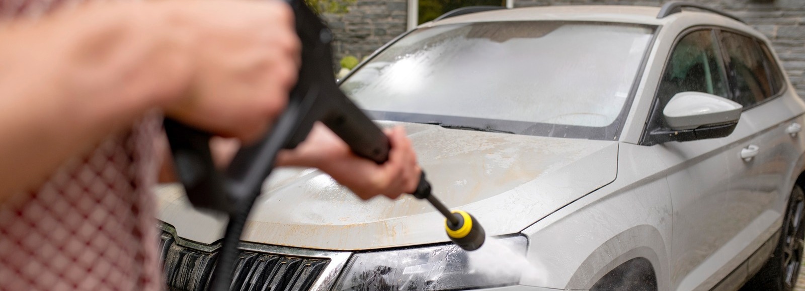 Pranje automobile visokotlačnim peračem