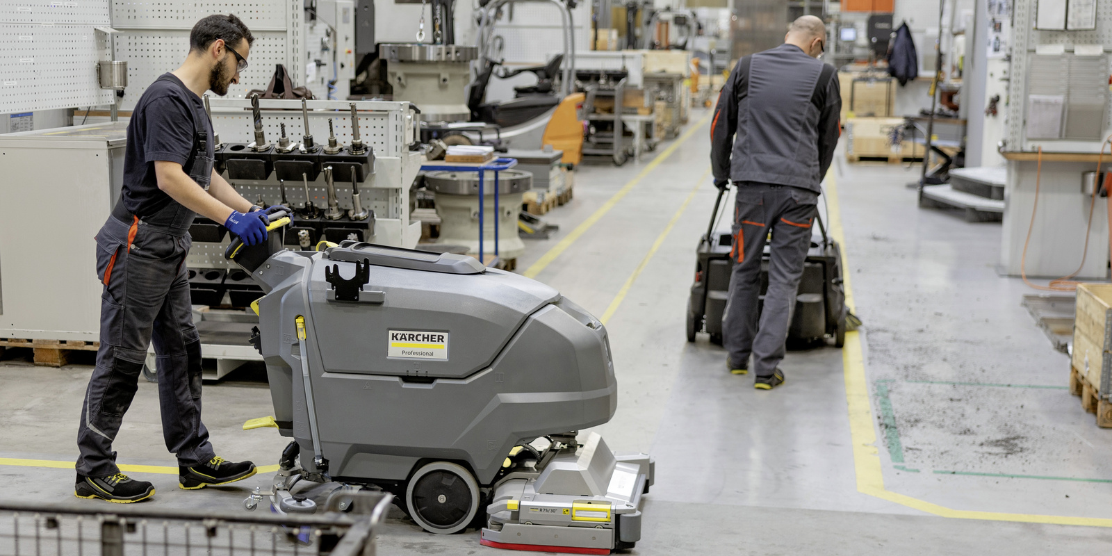 industry_produktionsmaschinen-reinigen