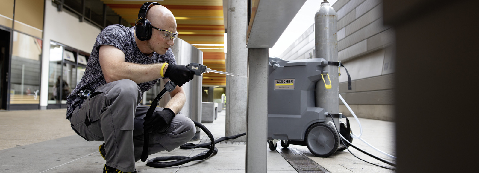 czyszczenie suchym lodem