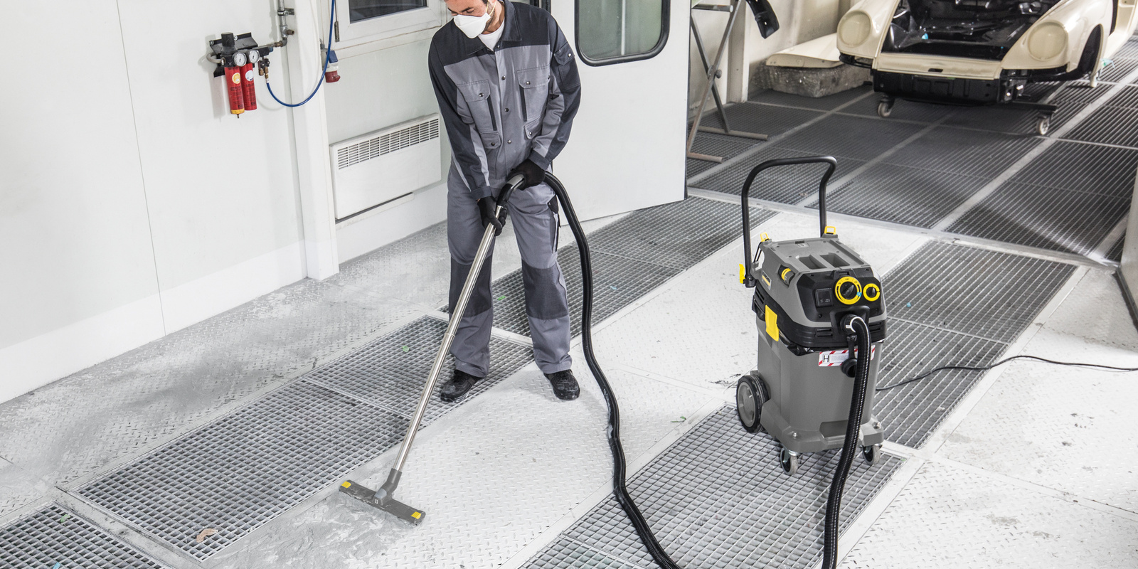 Lackieranlage_reinigen_Industriesauger