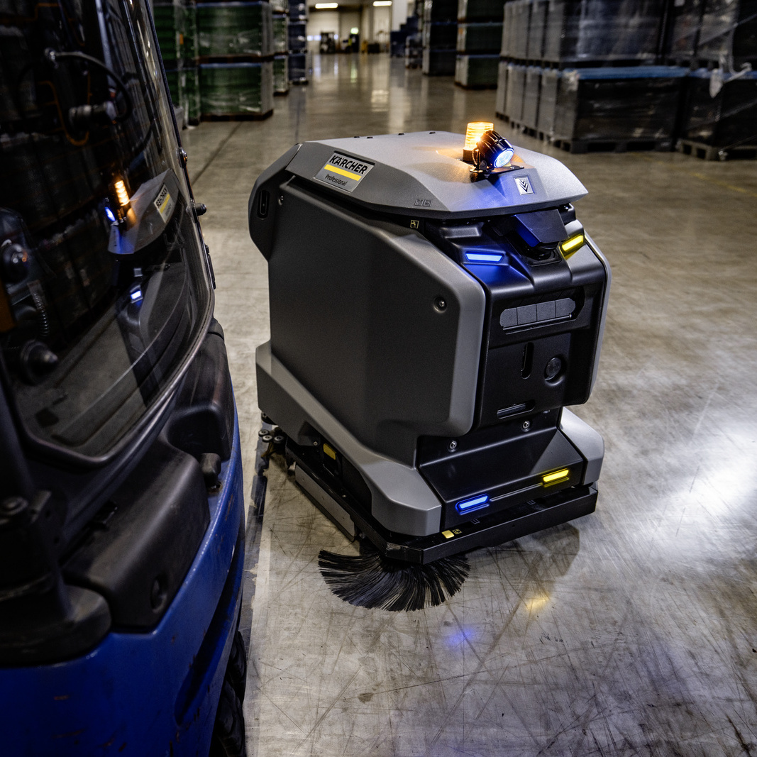 Robot sprzątający KIRA B 50