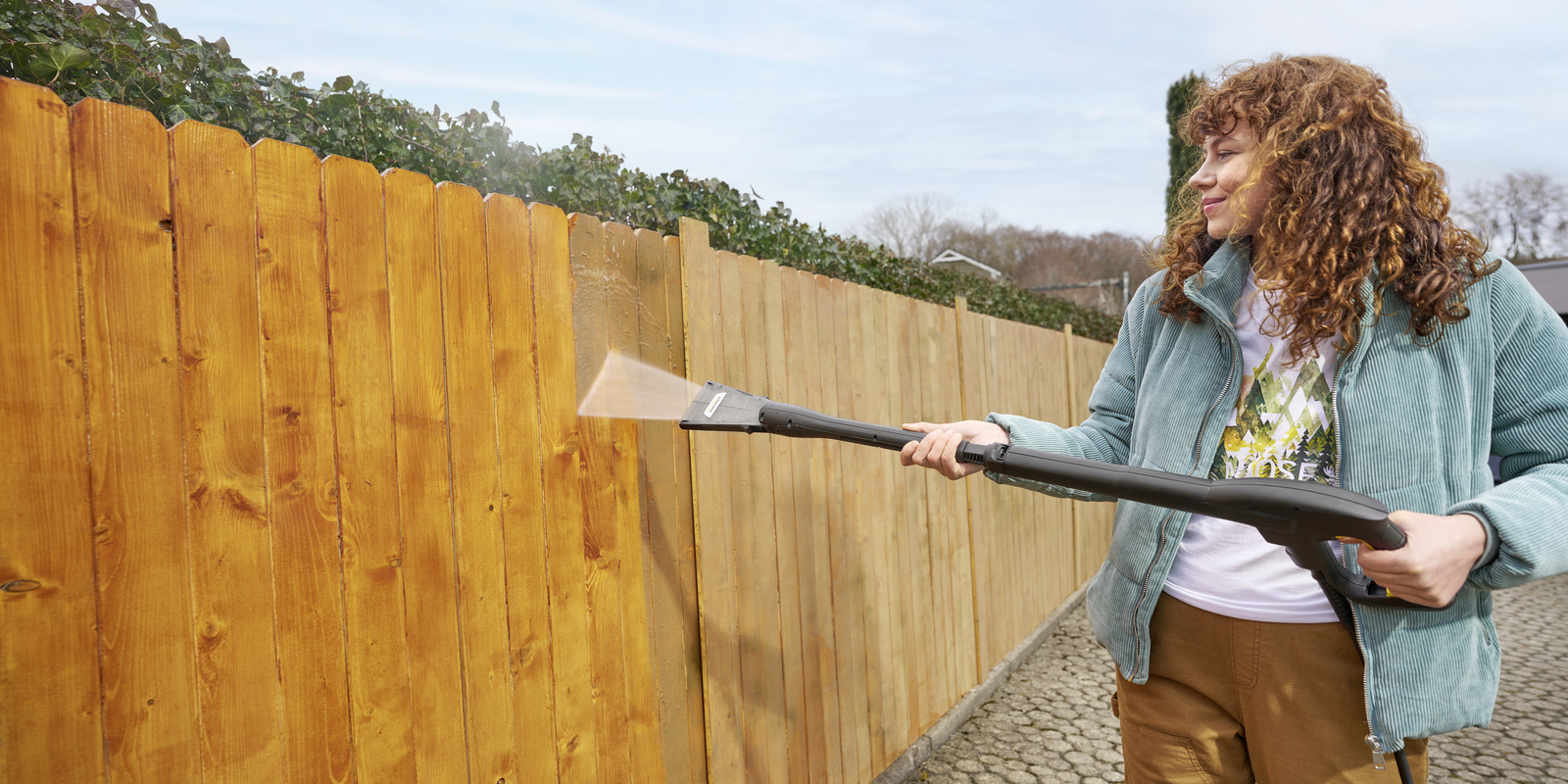 !Booster_wooden_fence_app_01_CI20-300_dpi