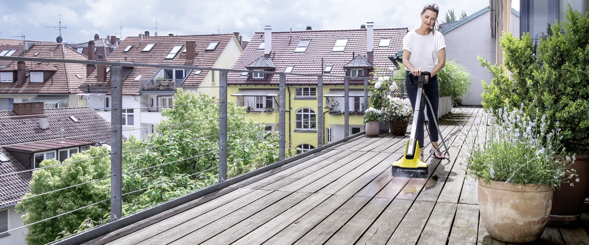 Wooden Patio Cleaning Kärcher International Cleaning A Wooden Terrace With The Patio Cleaner Pcl 4