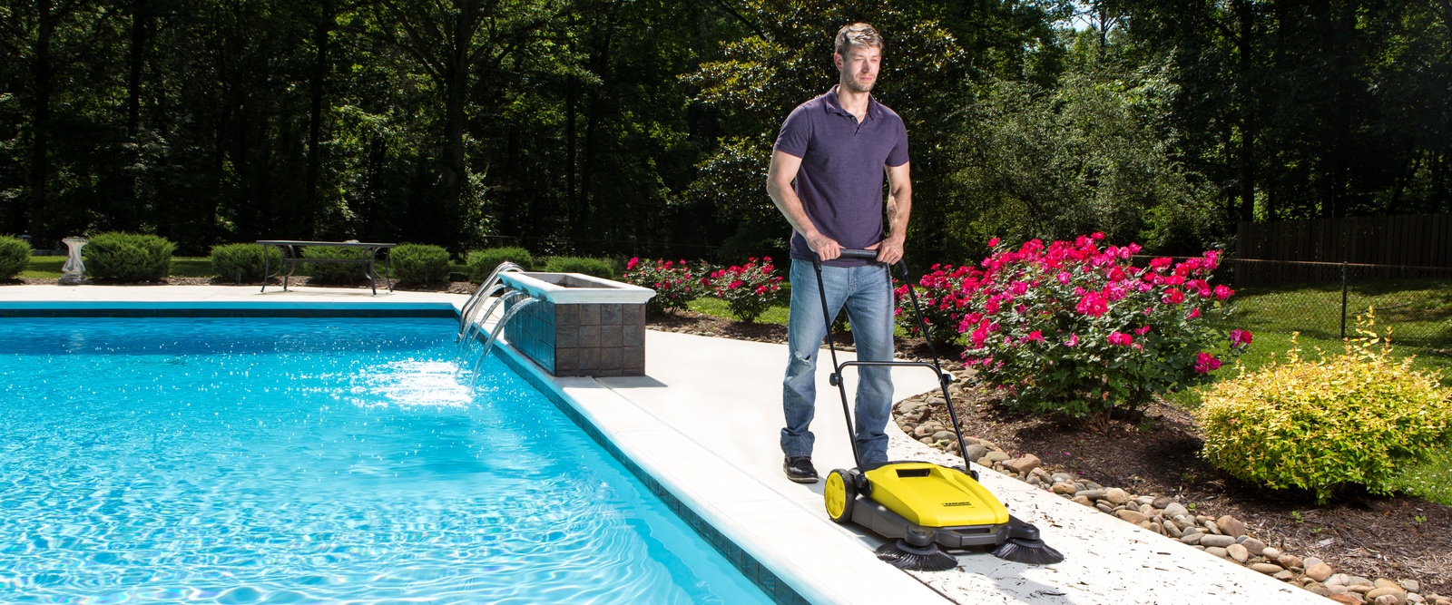 Karcher S650 Sweeps Pool Decks