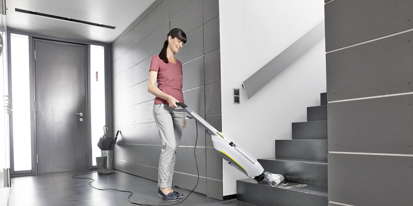 Karcher FC 5 Premium Hard Floor Cleaner Cleans Stairs Karcher FC 5 Premium Hard Floor Cleaner Cleans Stairs