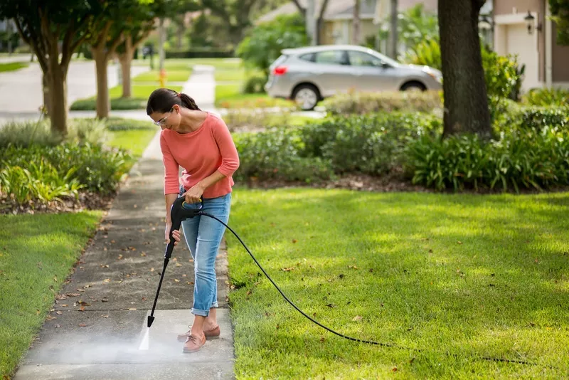 Karcher Electric Pressure Washer Dirtblaster Cleans Sidewalk