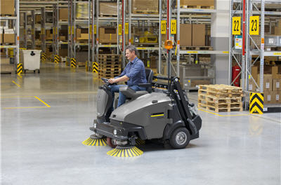 KM_125_logistics.jpg KM_125_logistics.jpg