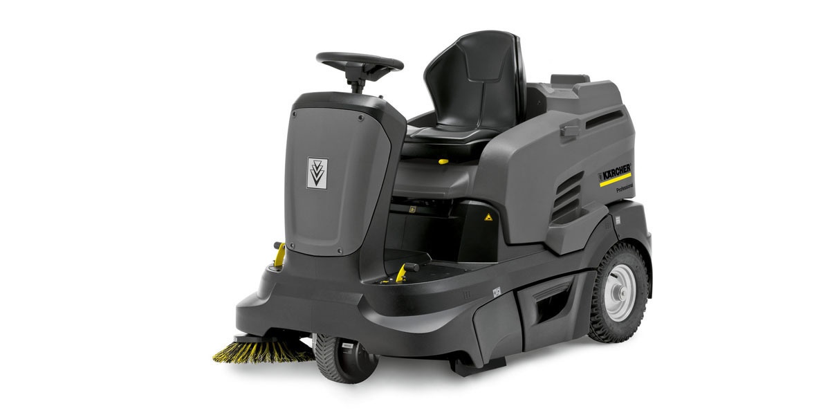Snadno ovladatelný zametací stroj s místem pro řidiče.