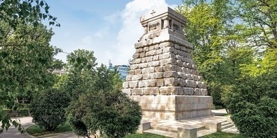 Doctor\'s-Monument-Sofia-Bulgarien