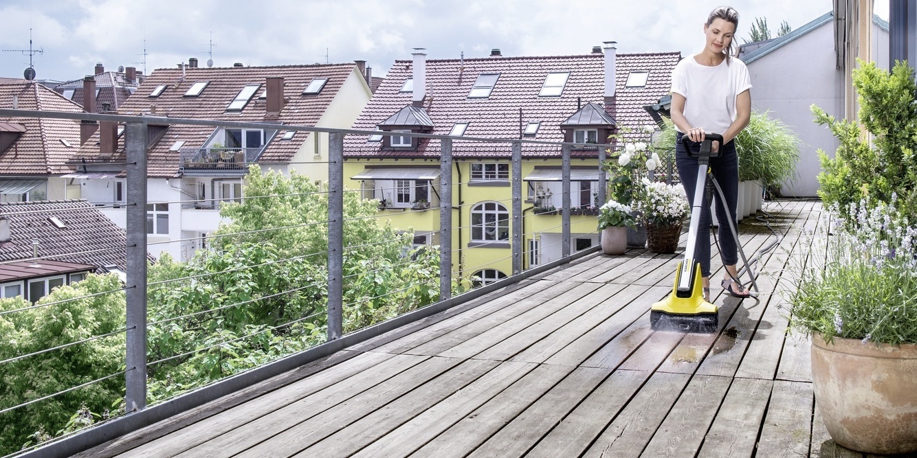 Holzterrassenreinigung leicht gemacht Holzterrassenreinigung leicht gemacht