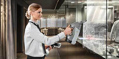 ショーケース　テーブル　窓用バキュームクリーナー