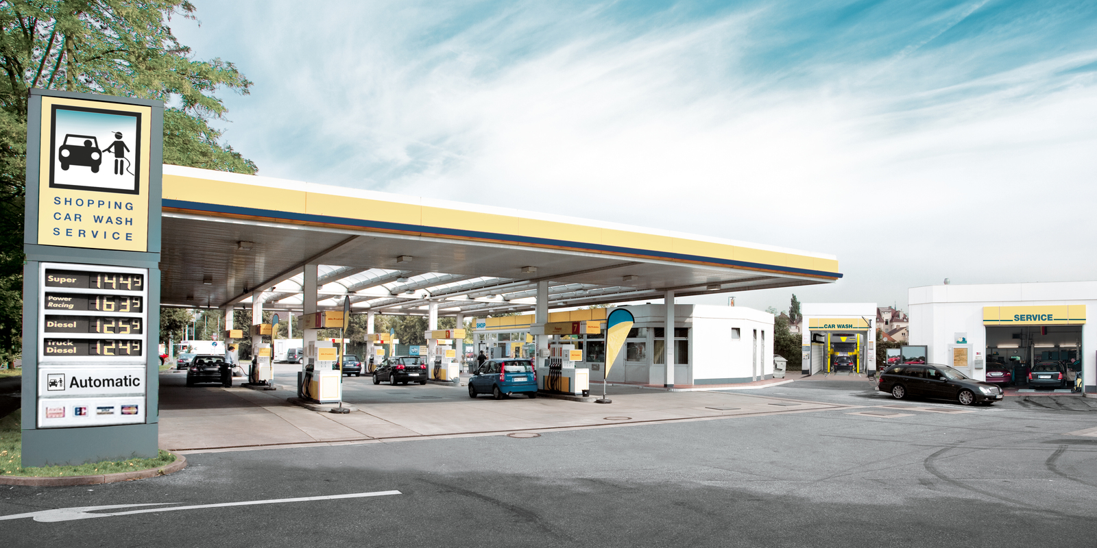 Service station cleaning Service station cleaning