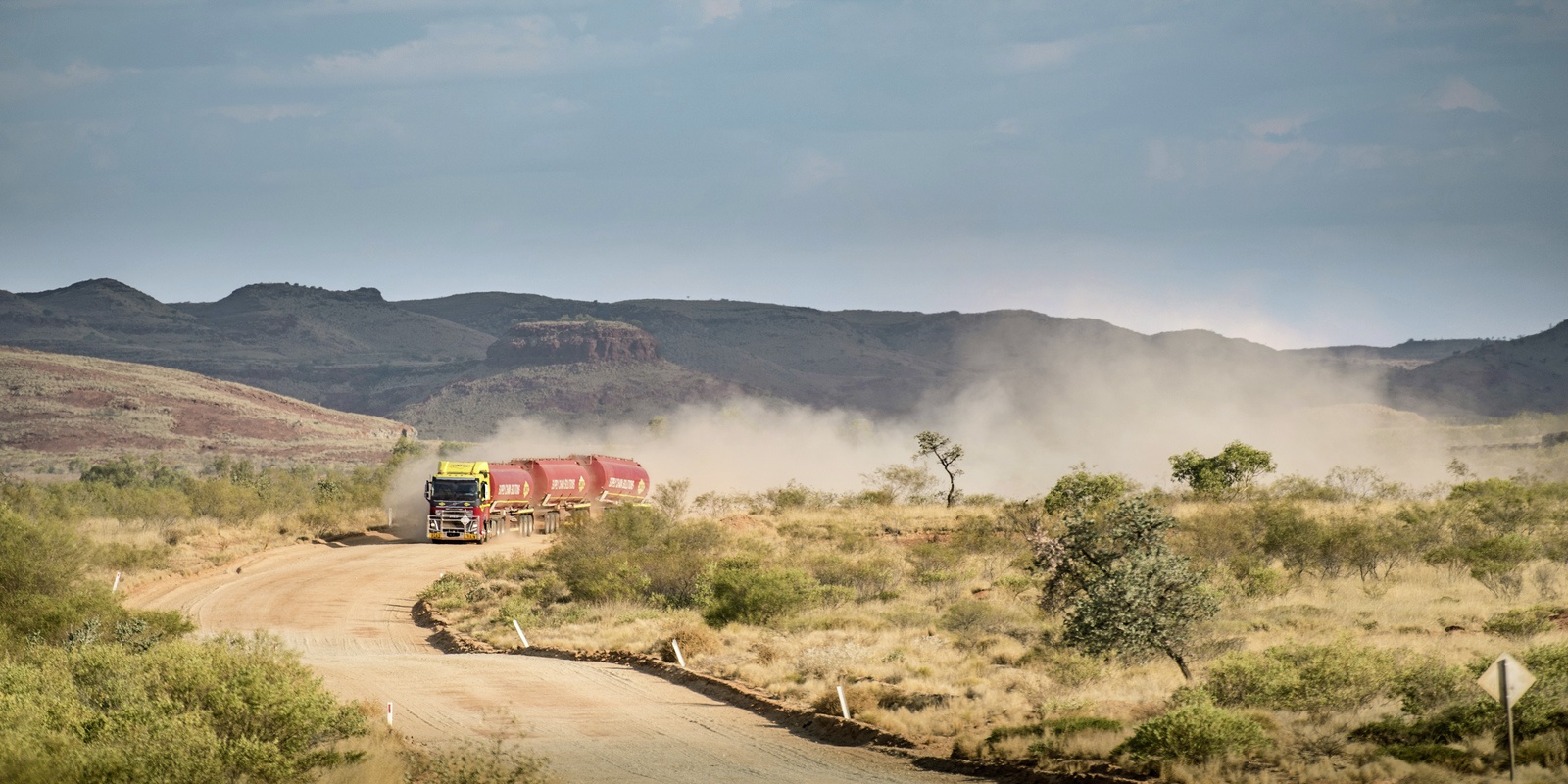 Header_Road_Trains Header_Road_Trains