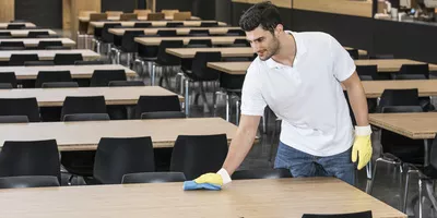 Desinfecting cleaning of hard surfaces