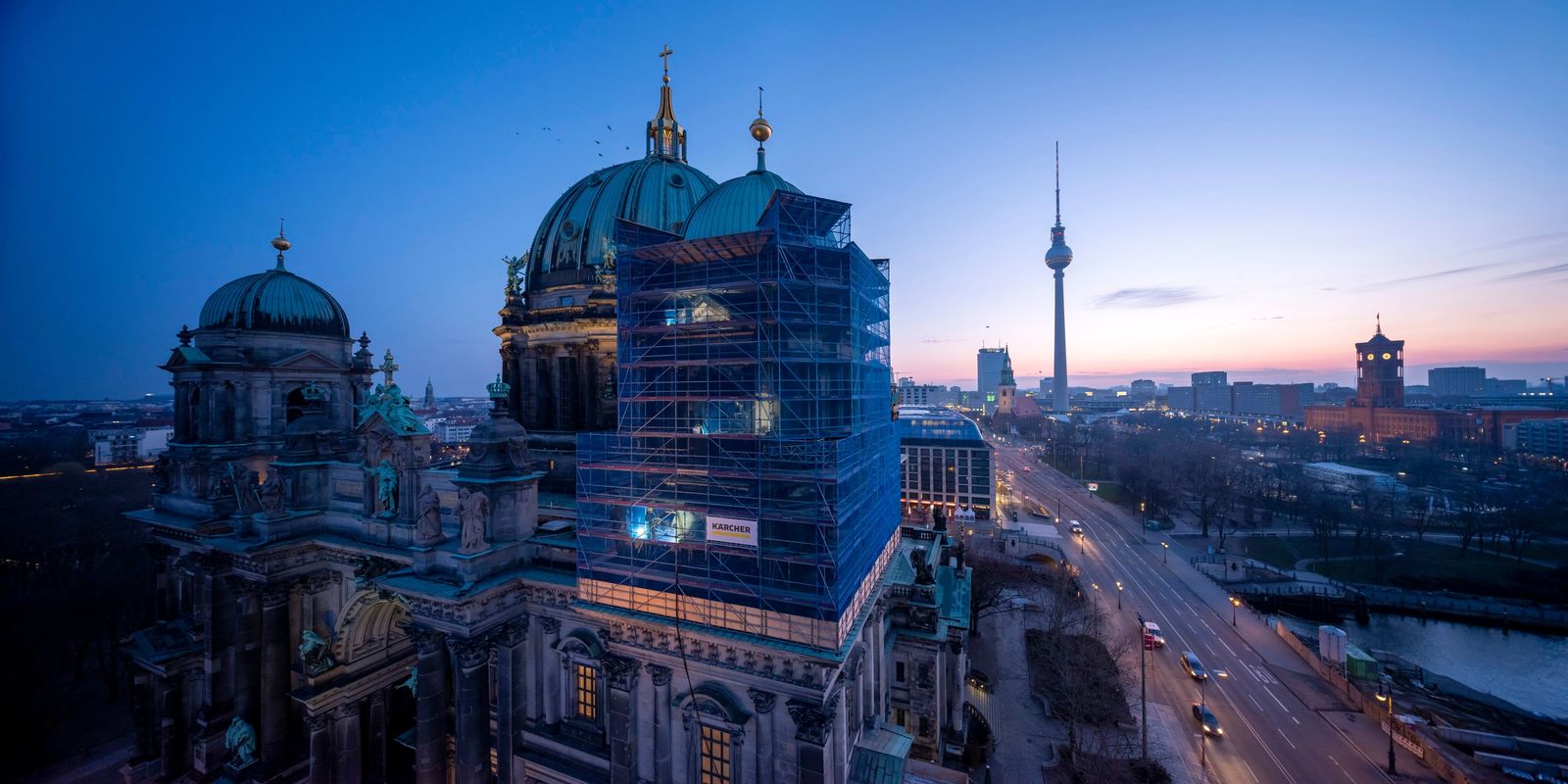 Reinigung des Berliner Doms durch Kärcher Reinigung des Berliner Doms durch Kärcher