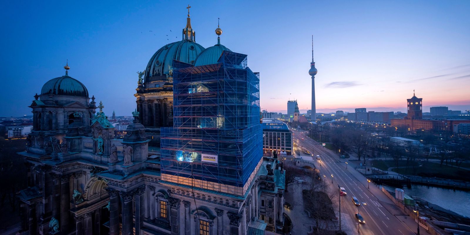 Reinigung des Berliner Doms durch Kärcher Reinigung des Berliner Doms
