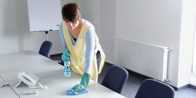 Nettoyage de surface pour la protection contre les infections par contact