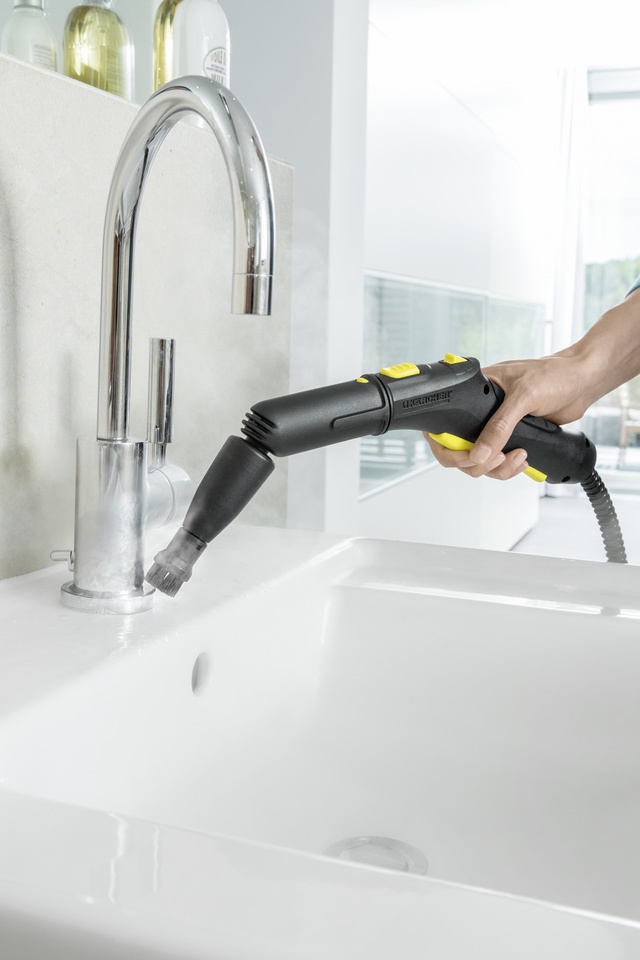 Armaturen Bad und WC reinigen mit Dampf