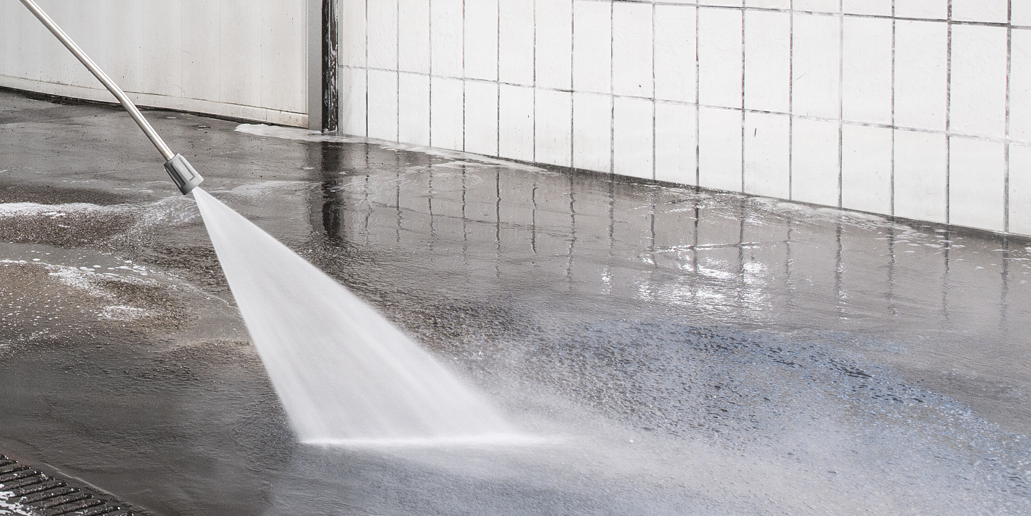 Desinfecting cleaning of hard surfaces Desinfecting cleaning of hard surfaces