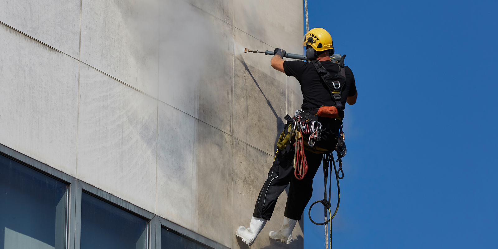 Effektive Fassadenreinigung von Putz bis Metall Effektive Fassadenreinigung von Putz bis Metall