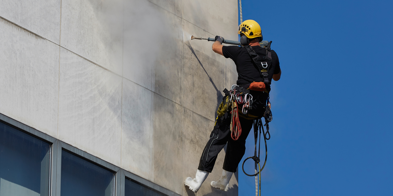 Nettoyage efficace des façades, des enduits au métal Nettoyage efficace des façades, des enduits au métal