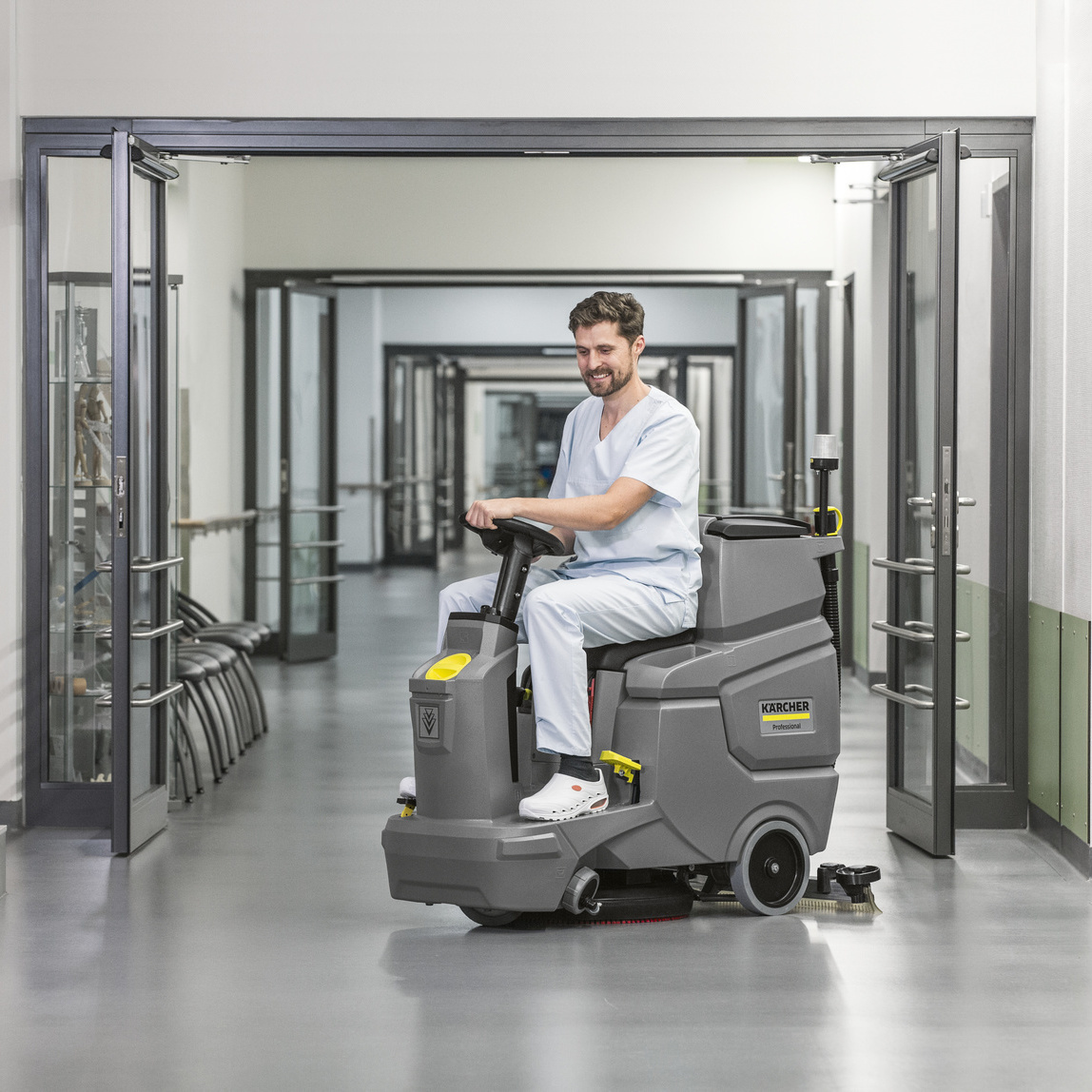 Renting Kärcher con conductor sentado