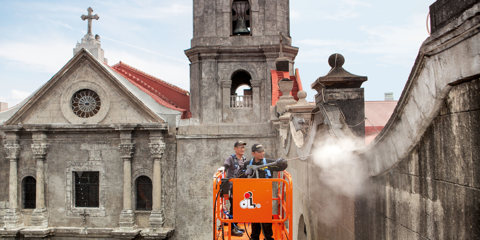 Reinigung des Kaiser-Wilhelm-Denkmals, Deutschland Reinigung des Kaiser-Wilhelm-Denkmals, Deutschland