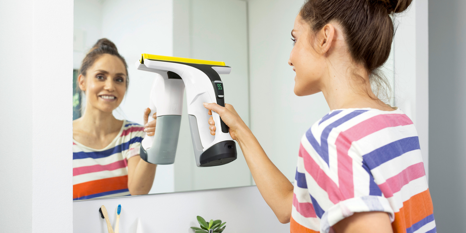 WV_6_bathroom_white_app_01_CI15_300 dpi WV\ U 6\浴室\白色\应用程序\ U 01\ CI15\ U 300 dpi