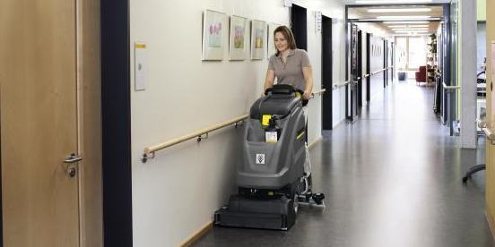 Limpieza en una estación de servicio