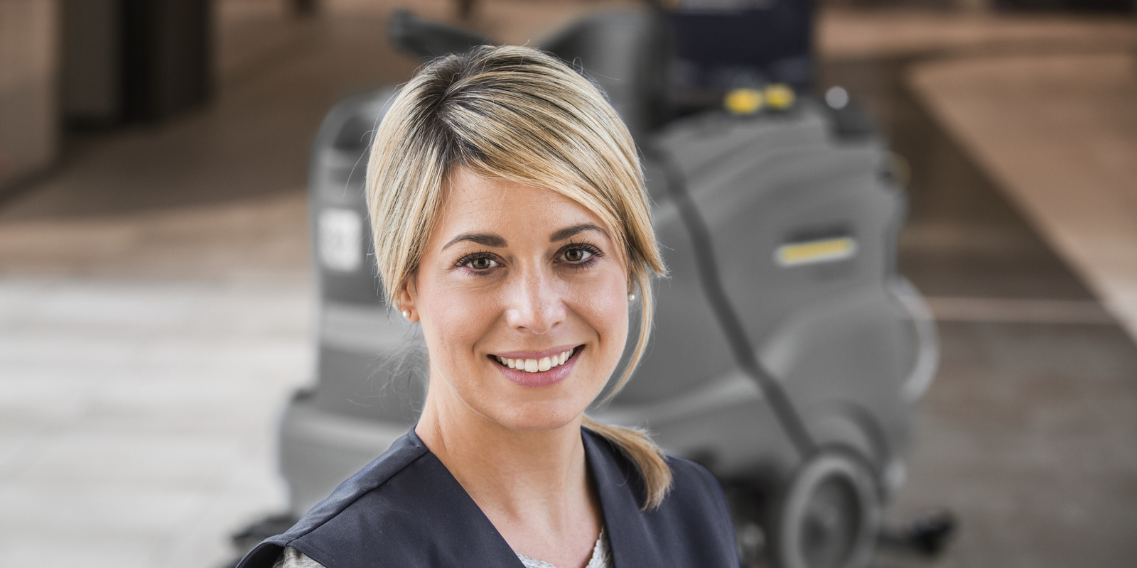 Retail_Mall_Portrait_3_300 dpi (jpg)