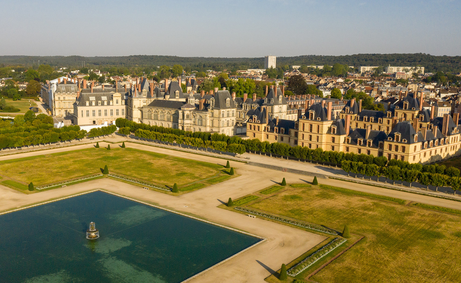 Château de Fontainebleau Kärcher nettoie le château de Fontainebleau