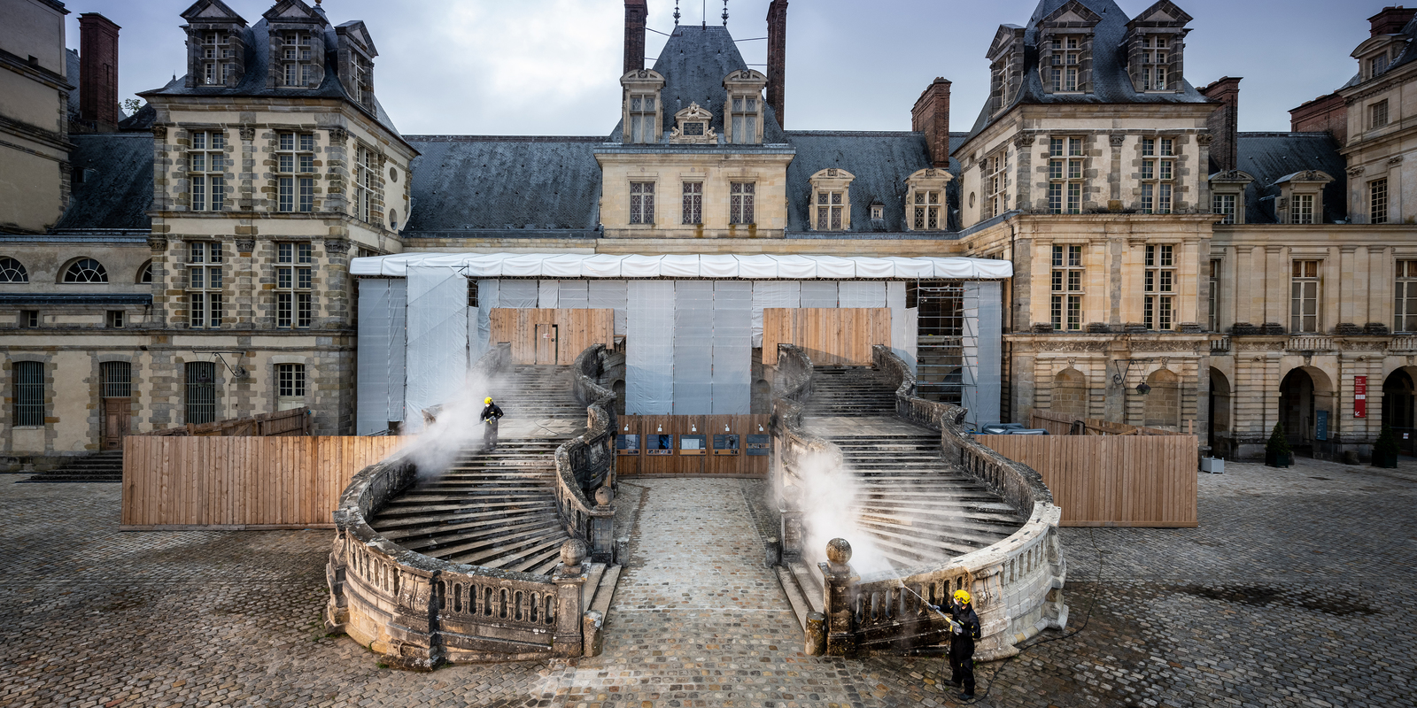 Cleaning of Fontainebleau Castle in France Cleaning of Fontainebleau Castle in France